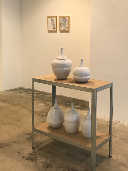 Exhibition Nl=Us, art gallery, ceramics, Brown